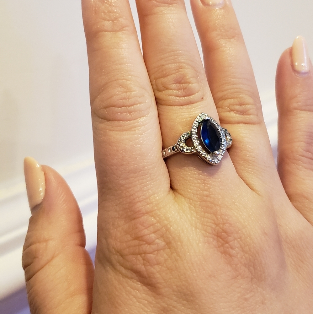 Ring/ blue stone